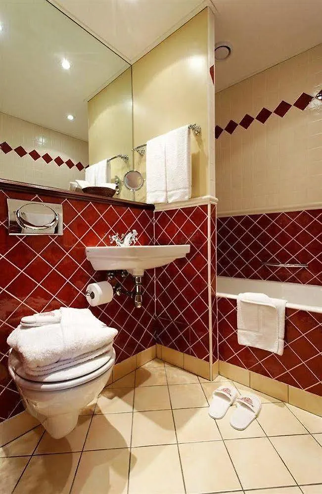 Hotell Britannique 3*